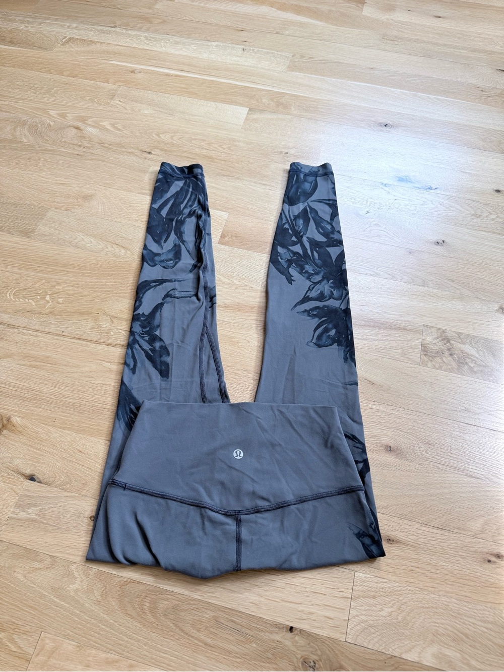 Lululemon gray floral align leggings